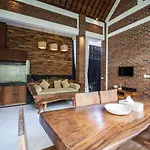 S Villa