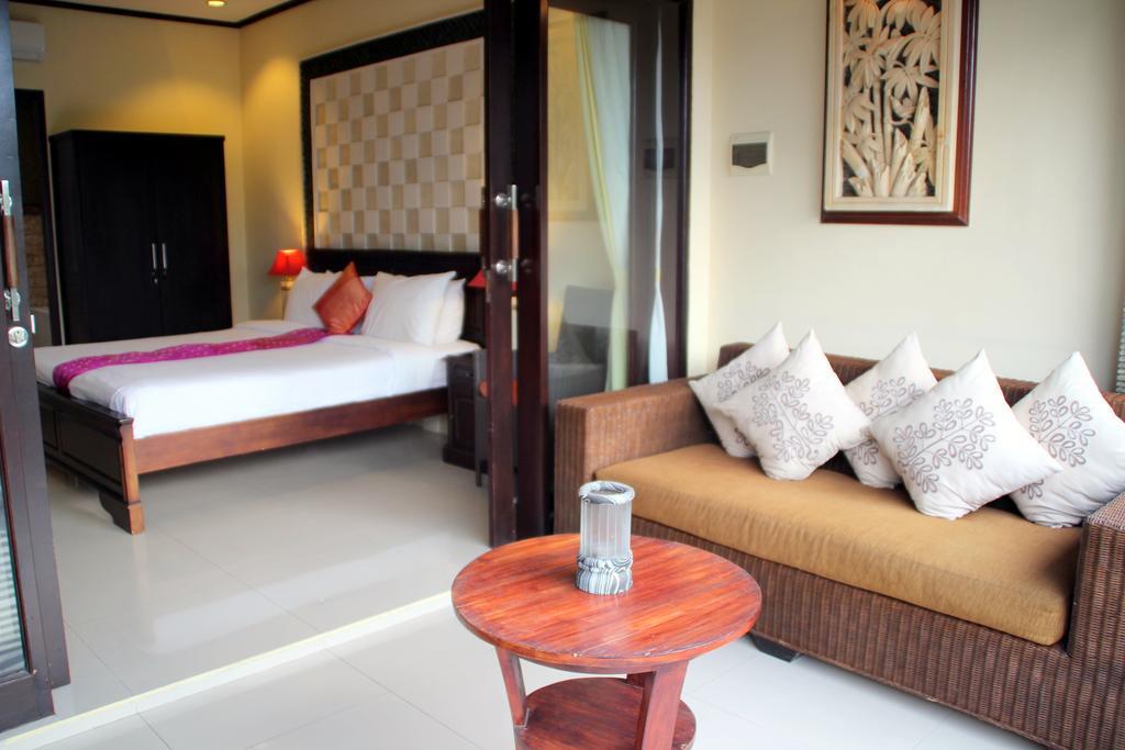 Villa S