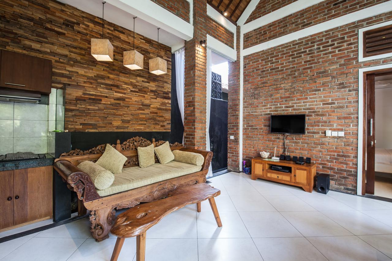 S Villa
