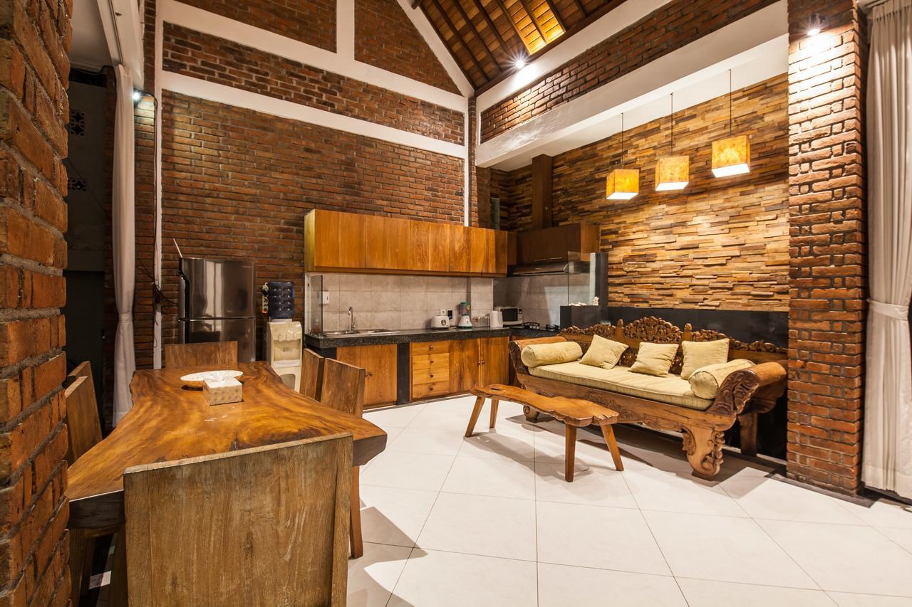 Villa S