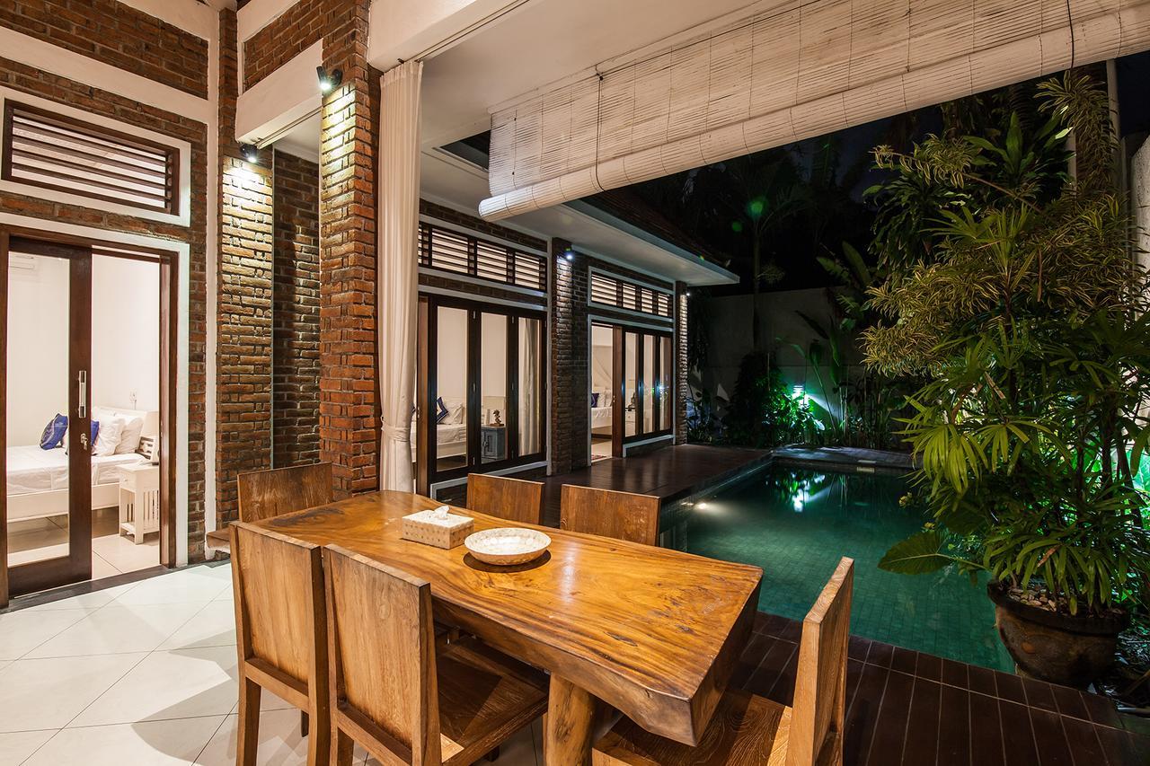 Villa S