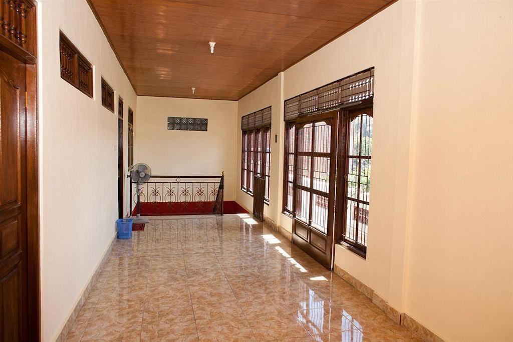 Villa S